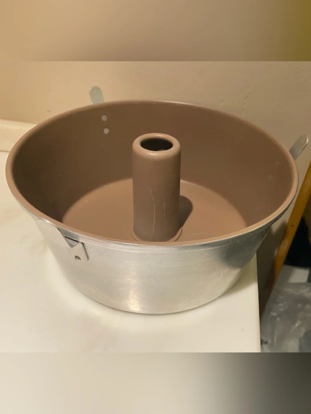 Vintage WEAREVER Angel Food Cake Pan, B-38194